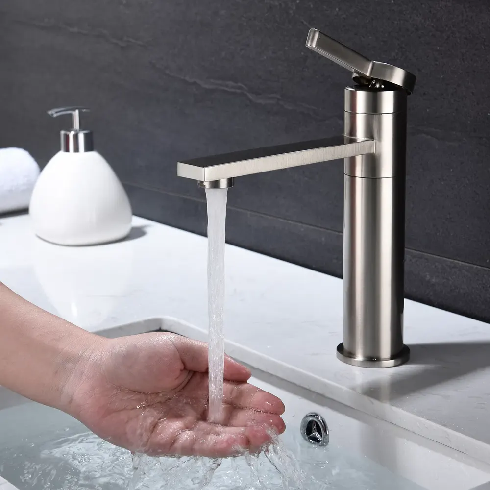 Transform Your Bathroom with a Stylish Faucet - Easy Single Handle Design - Spot-Free Finish for Less Cleaning